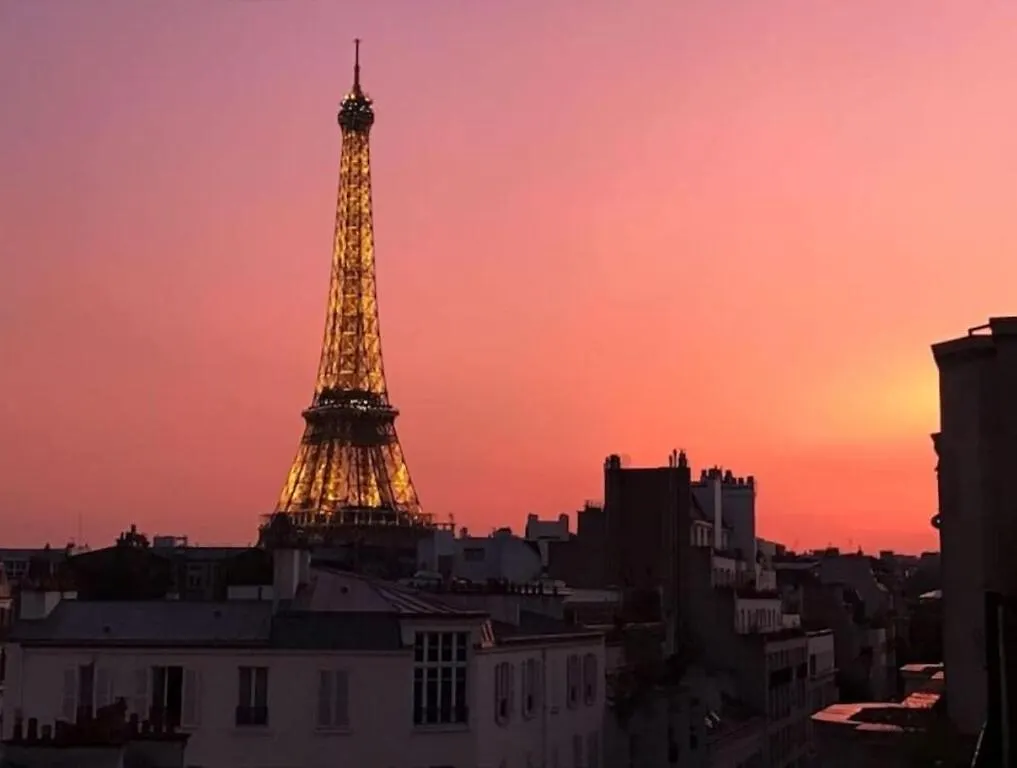 Apartment Terrace - Eiffel Tour Vue Paris France